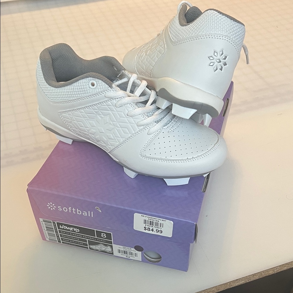 Softball Women's White Athletic Shoes
